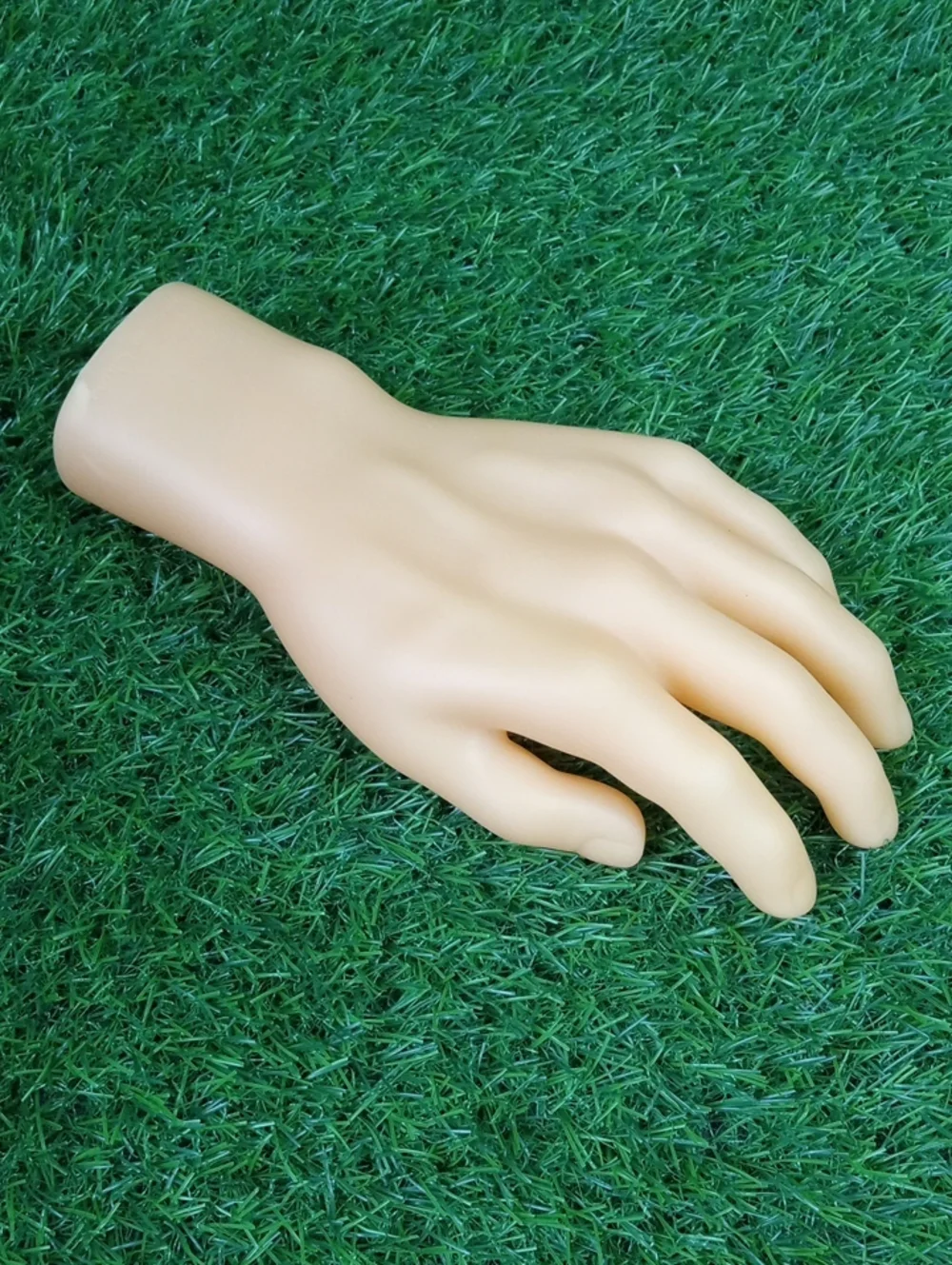 👻 Neutral Skin-Tone Plastic Hands Decor